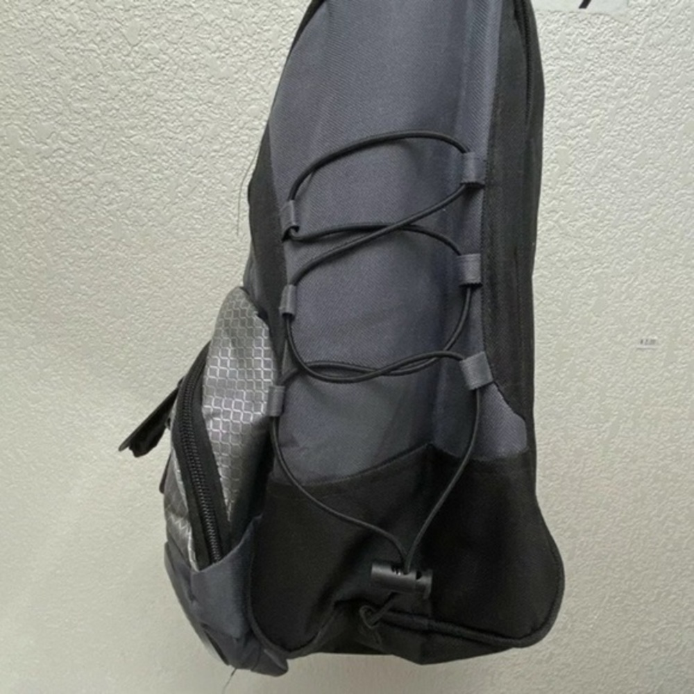 LUNCHPACK | New Leeds Insulated Zip Close Lunch-bag, Speakers, Adjustable Strap - Picture 4 of 14